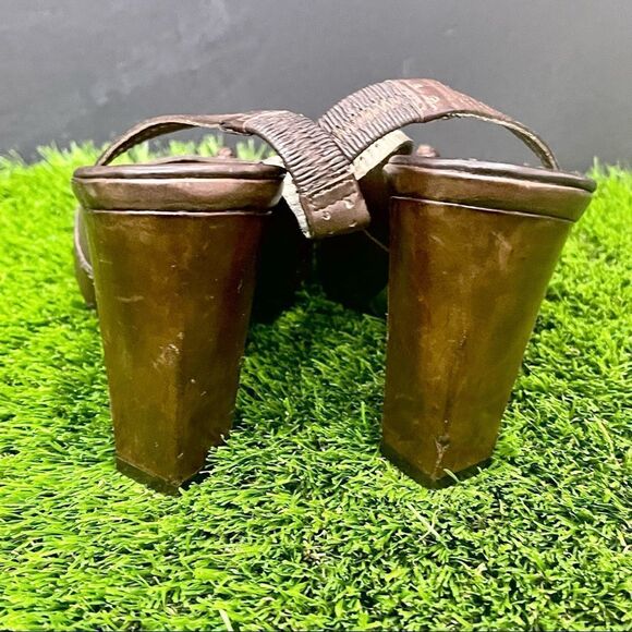 Diane Von Furstenburg Wood Heel Slingbacks - Picture 3 of 7